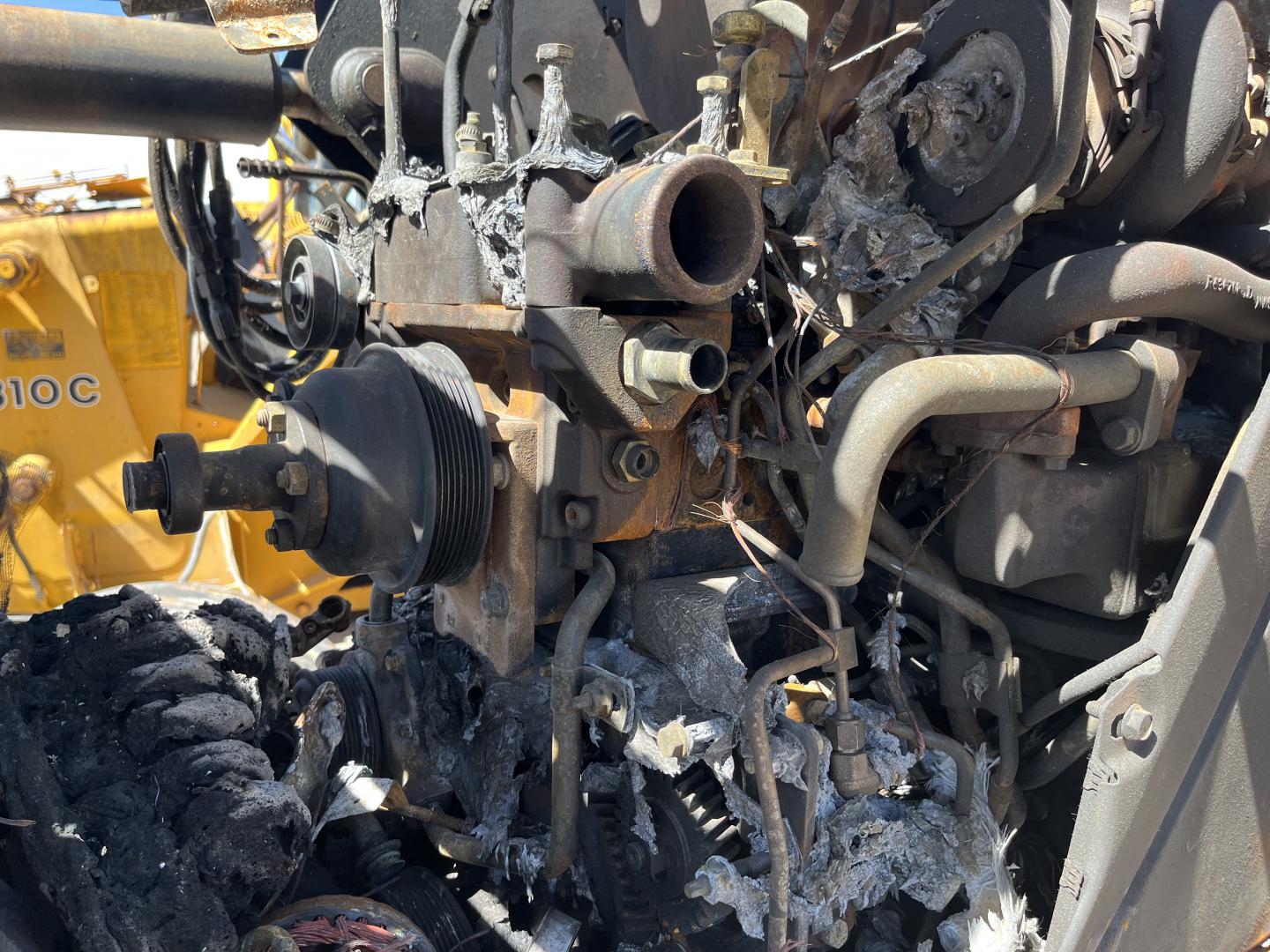 ./imagenes/INVOICE/2019/17541/TRACTOR JOHN DEERE 6130M (12).JPG